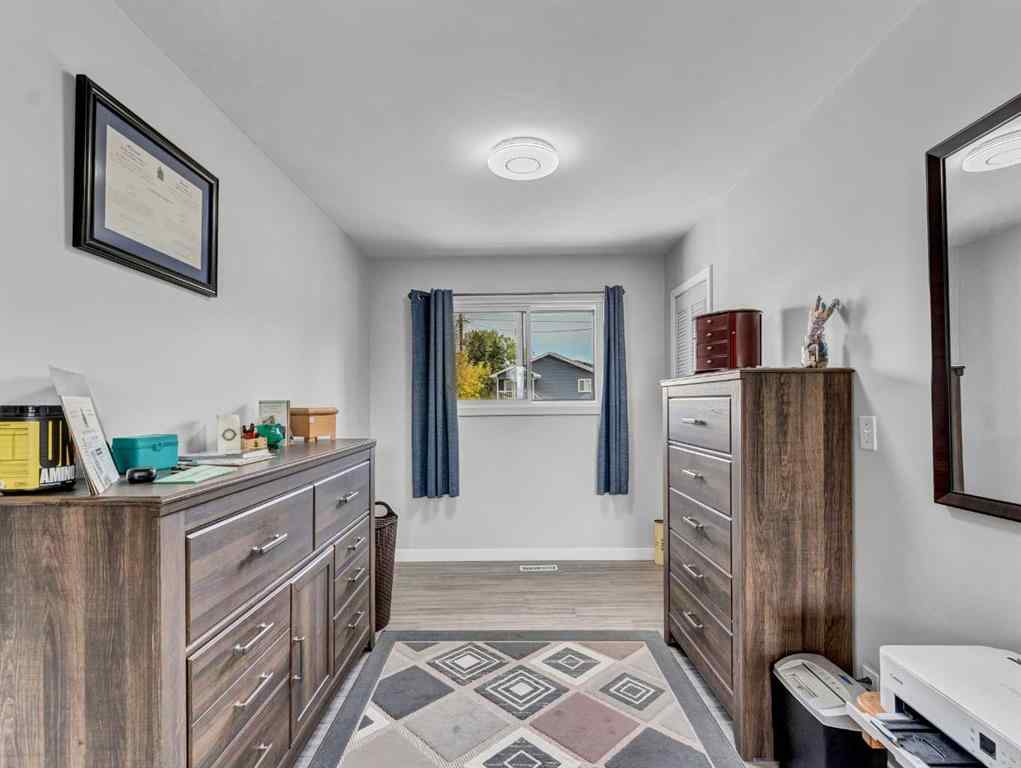 MLS® A2266629 - 805 1 Street SE in NONE Redcliff, Residential