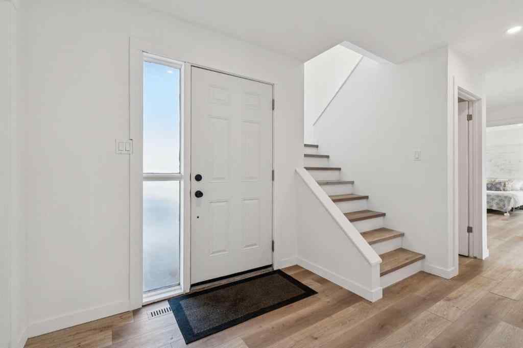 MLS® A2266635 - 809 9 Street NE in Renfrew Calgary, Residential