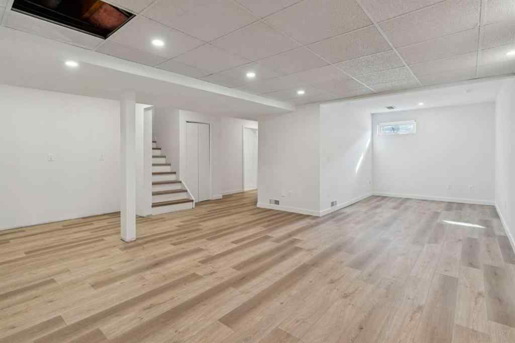 MLS® A2266635 - 809 9 Street NE in Renfrew Calgary, Residential