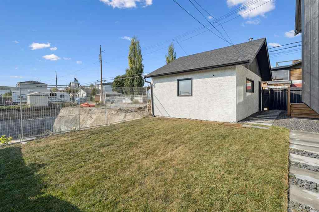 MLS® A2266635 - 809 9 Street NE in Renfrew Calgary, Residential