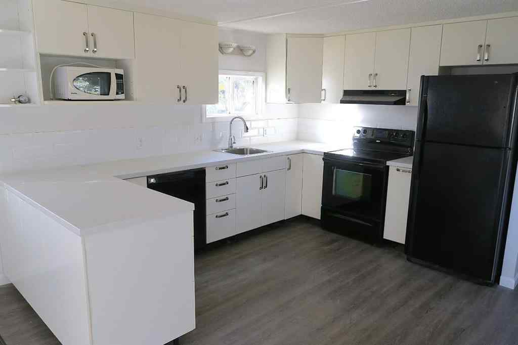 MLS® A2266636 - 901 Briarwood Crescent  in Brentwood_Strathmore Strathmore, Residential