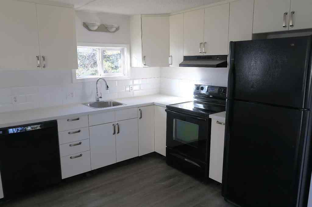 MLS® A2266636 - 901 Briarwood Crescent  in Brentwood_Strathmore Strathmore, Residential