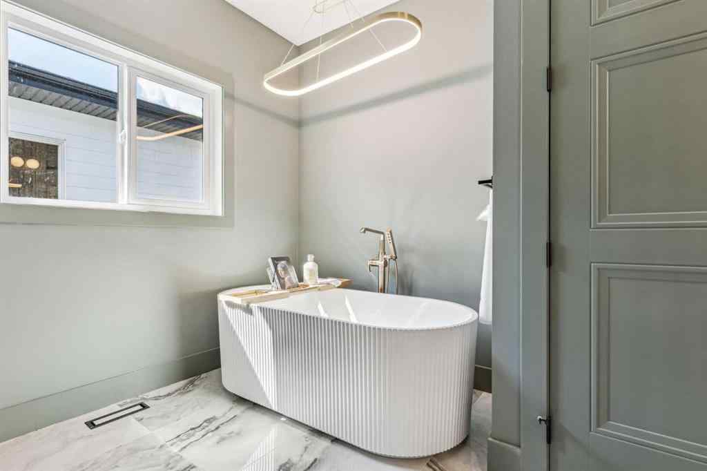 MLS® A2266640 - 510 Waterford Rise  in Waterford Chestermere, Residential