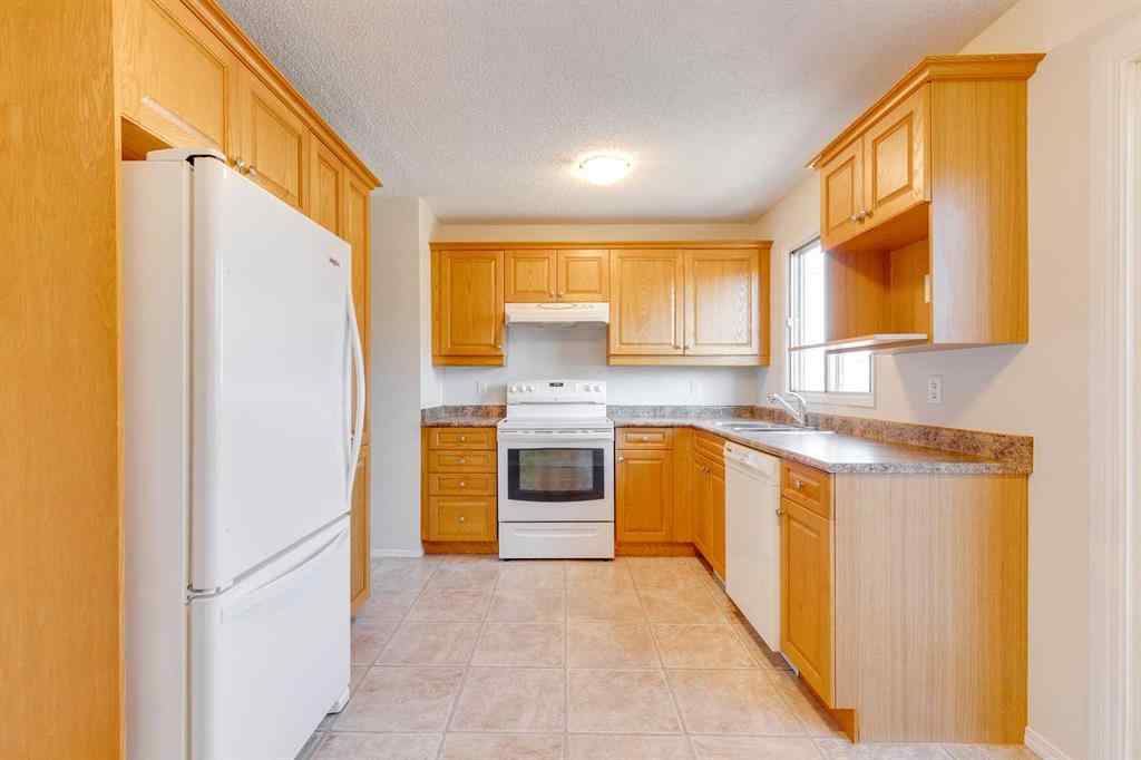MLS® A2266643 - 12 Doverthorn Place SE in Dover Calgary, Residential