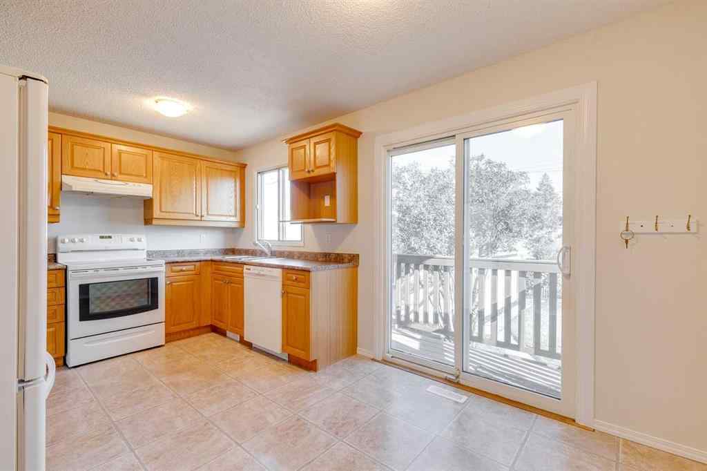 MLS® A2266643 - 12 Doverthorn Place SE in Dover Calgary, Residential