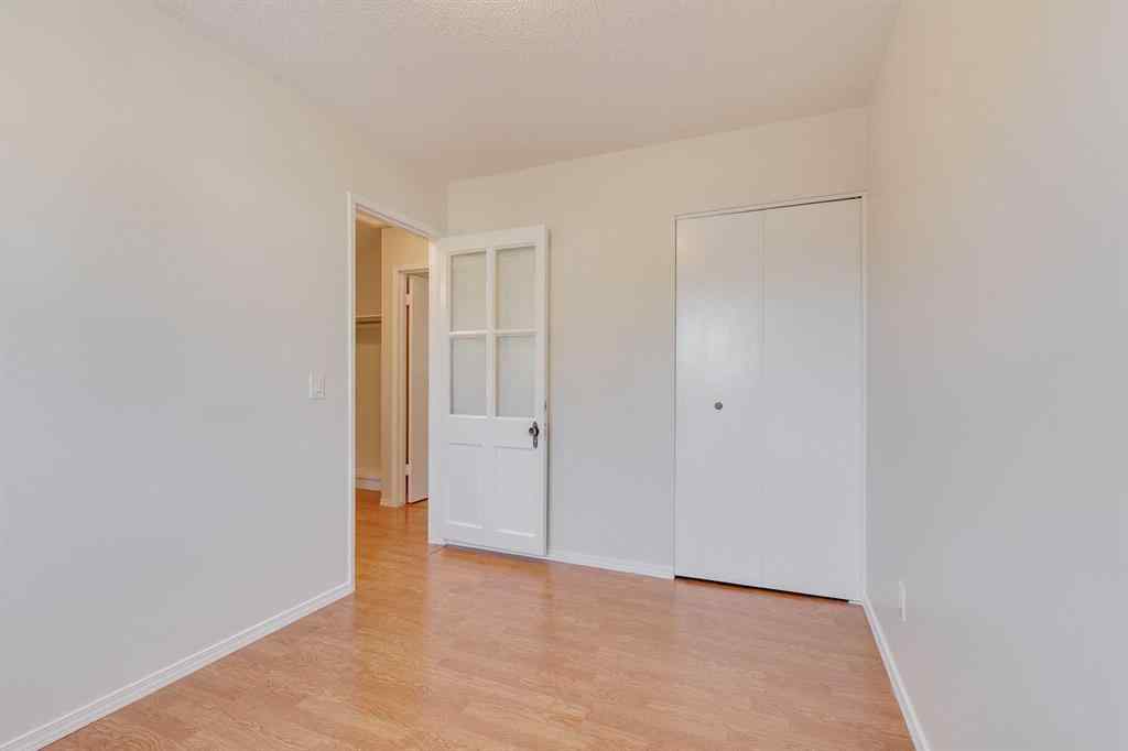 MLS® A2266643 - 12 Doverthorn Place SE in Dover Calgary, Residential