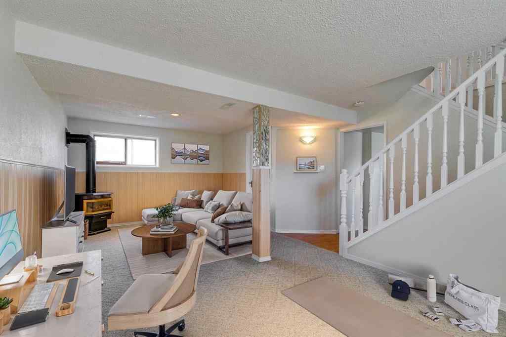 MLS® A2266643 - 12 Doverthorn Place SE in Dover Calgary, Residential