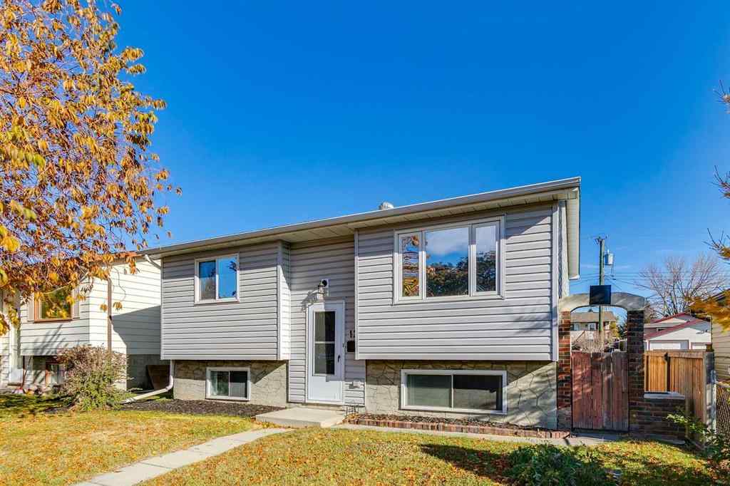 MLS® A2266643 - 12 Doverthorn Place SE in Dover Calgary, Residential