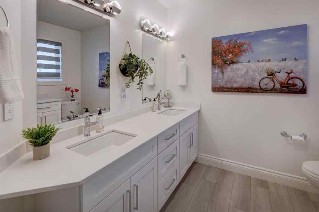 MLS® A2266644 - 10 Canals Circle SW in Canals Airdrie, Residential