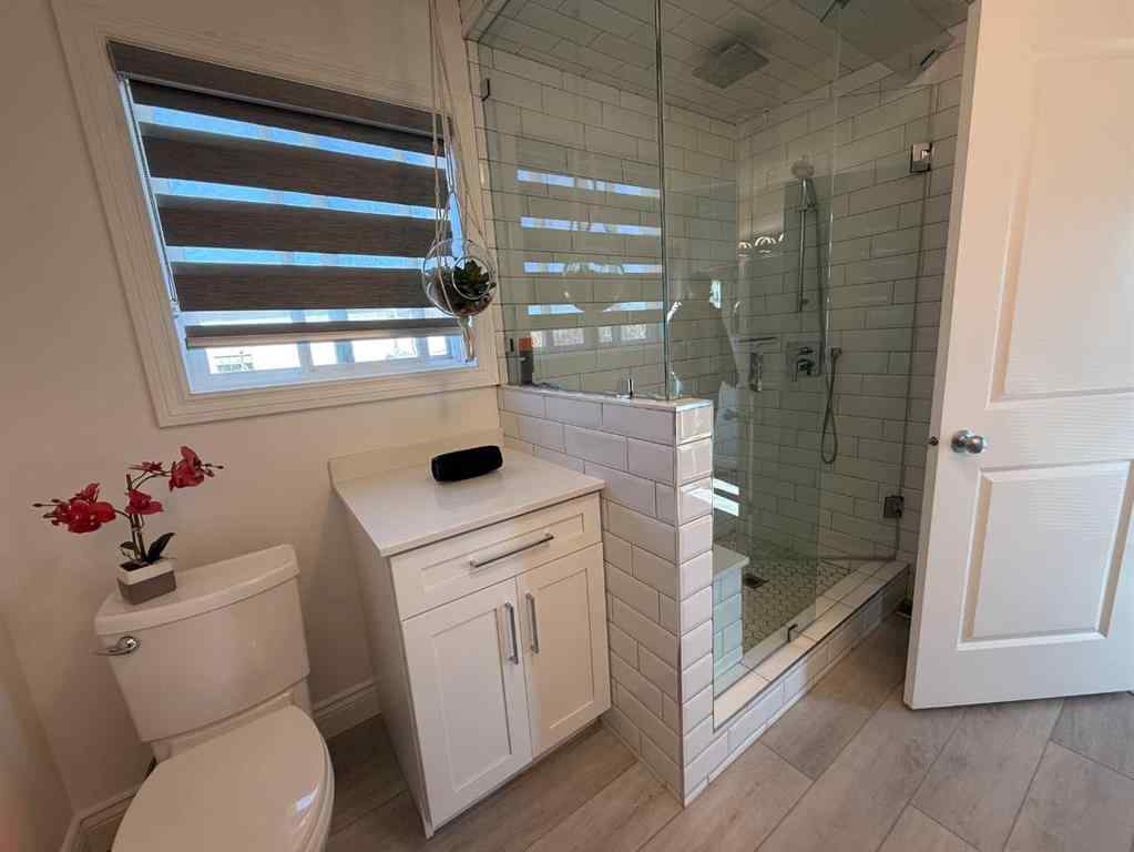 MLS® A2266644 - 10 Canals Circle SW in Canals Airdrie, Residential