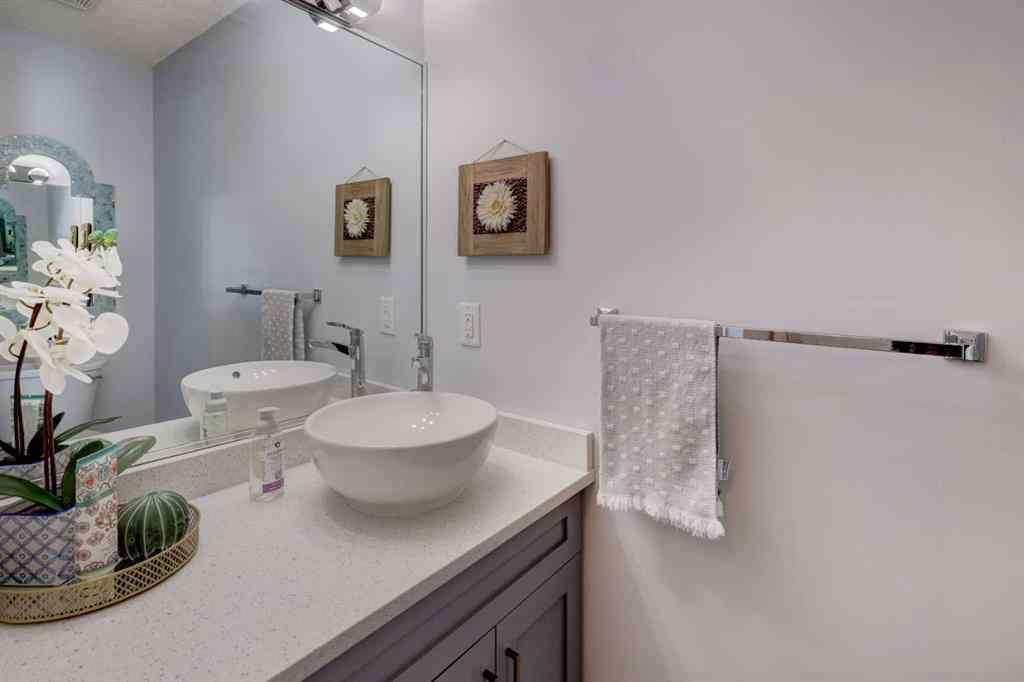 MLS® A2266644 - 10 Canals Circle SW in Canals Airdrie, Residential