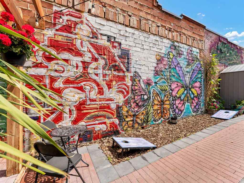 MLS® A2266653 - 651 2 Street SE in SE Hill Medicine Hat, Commercial