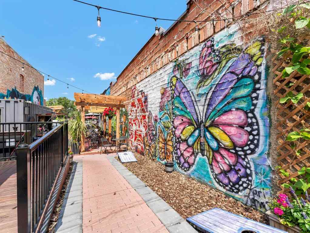 MLS® A2266653 - 651 2 Street SE in SE Hill Medicine Hat, Commercial