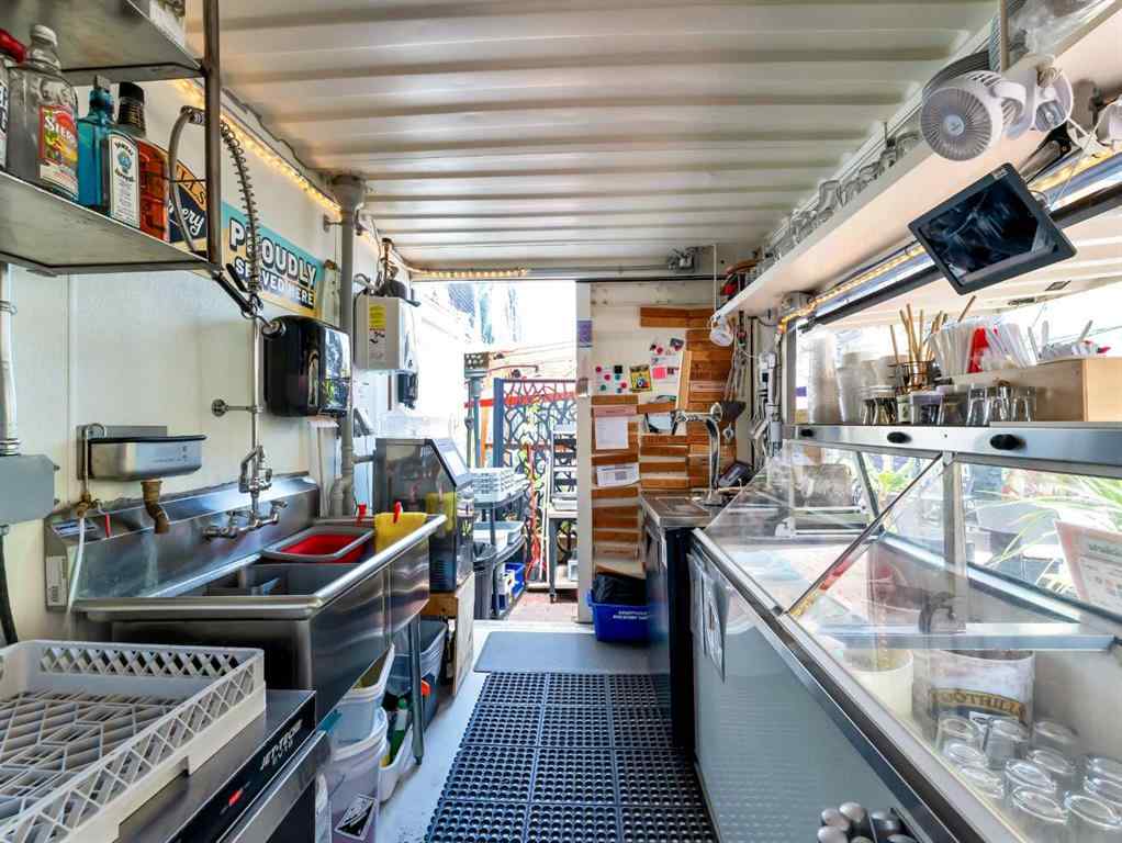 MLS® A2266653 - 651 2 Street SE in SE Hill Medicine Hat, Commercial