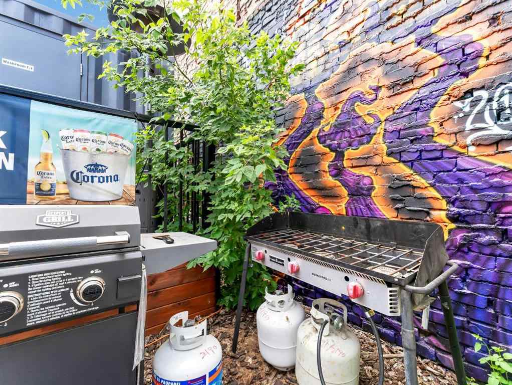 MLS® A2266653 - 651 2 Street SE in SE Hill Medicine Hat, Commercial