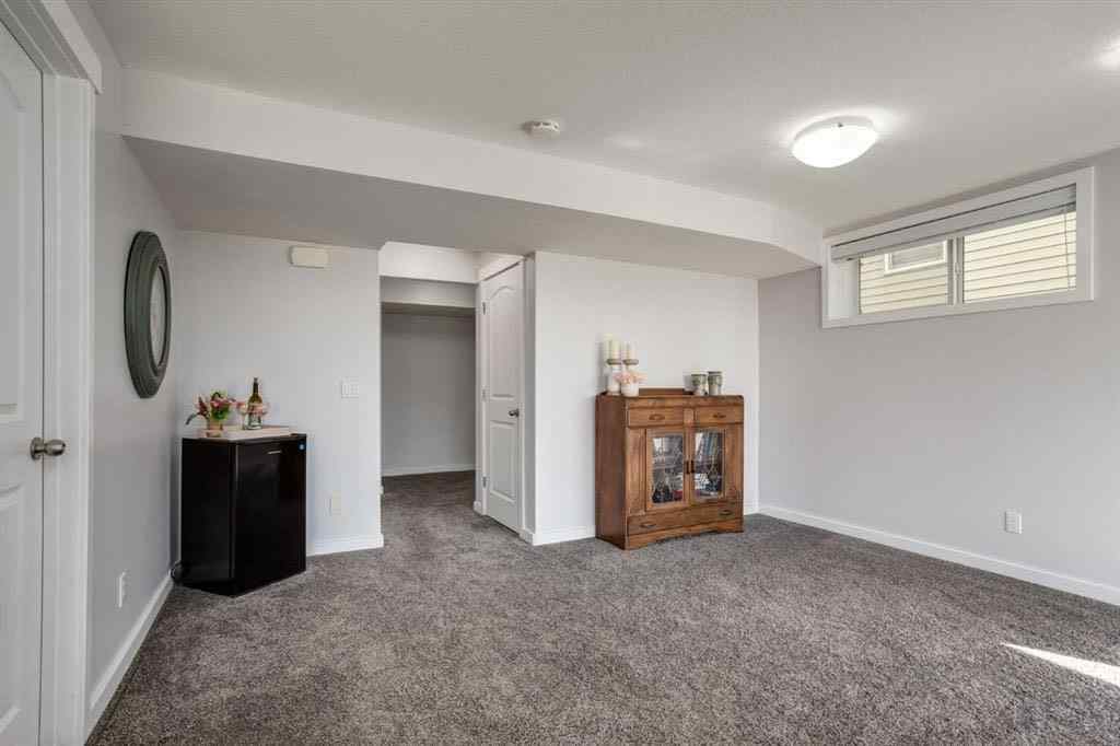 MLS® A2266663 - 251 Kingsbridge Road SE in Kings Heights Airdrie, Residential