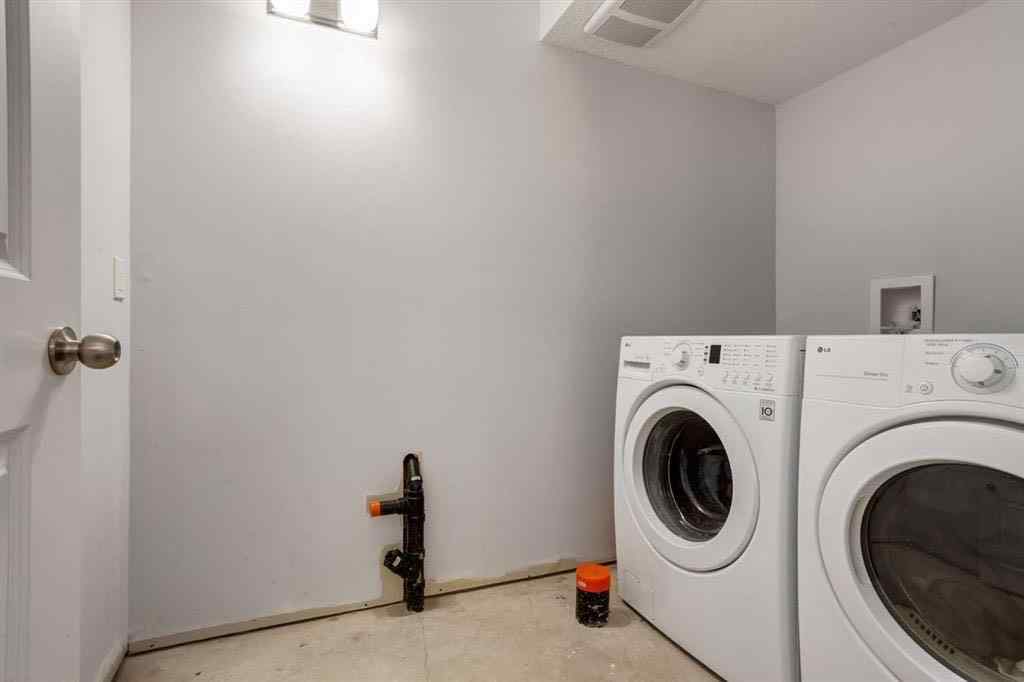 MLS® A2266663 - 251 Kingsbridge Road SE in Kings Heights Airdrie, Residential