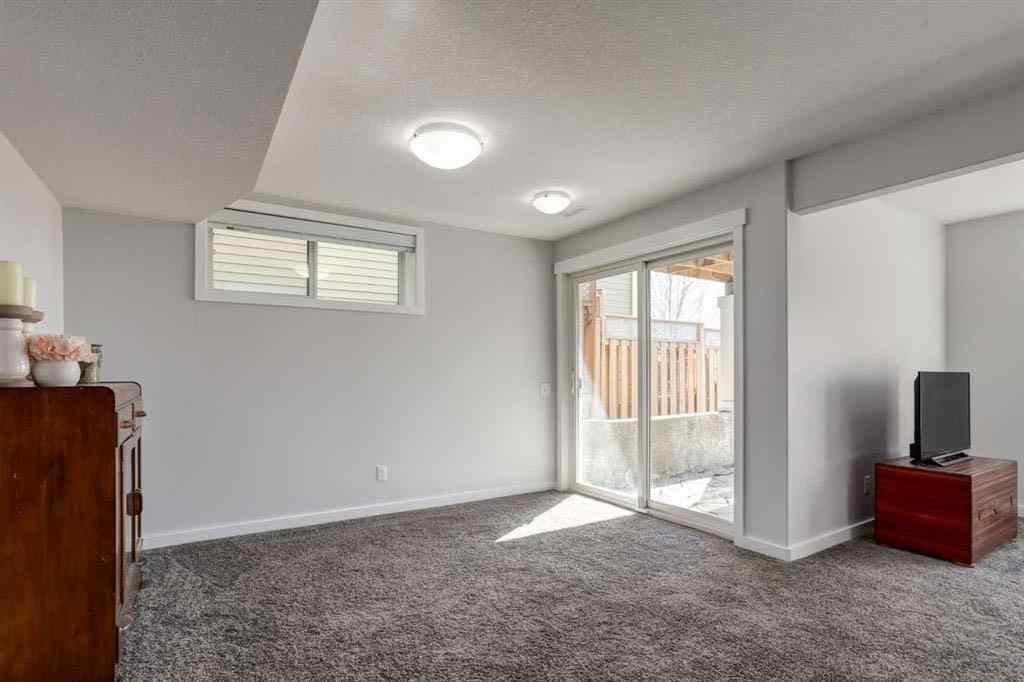MLS® A2266663 - 251 Kingsbridge Road SE in Kings Heights Airdrie, Residential