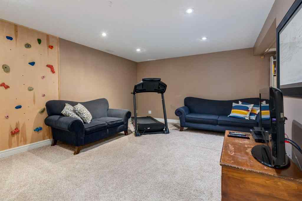 MLS® A2266665 - 12044 Lake Emerald Crescent SE in Lake Bonavista Calgary, Residential