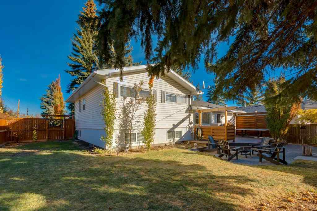 MLS® A2266665 - 12044 Lake Emerald Crescent SE in Lake Bonavista Calgary, Residential