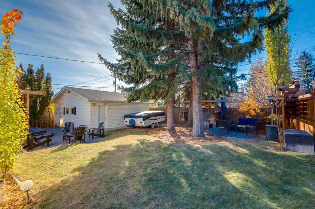 MLS® A2266665 - 12044 Lake Emerald Crescent SE in Lake Bonavista Calgary, Residential