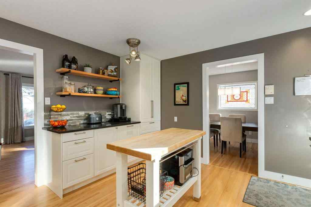 MLS® A2266665 - 12044 Lake Emerald Crescent SE in Lake Bonavista Calgary, Residential