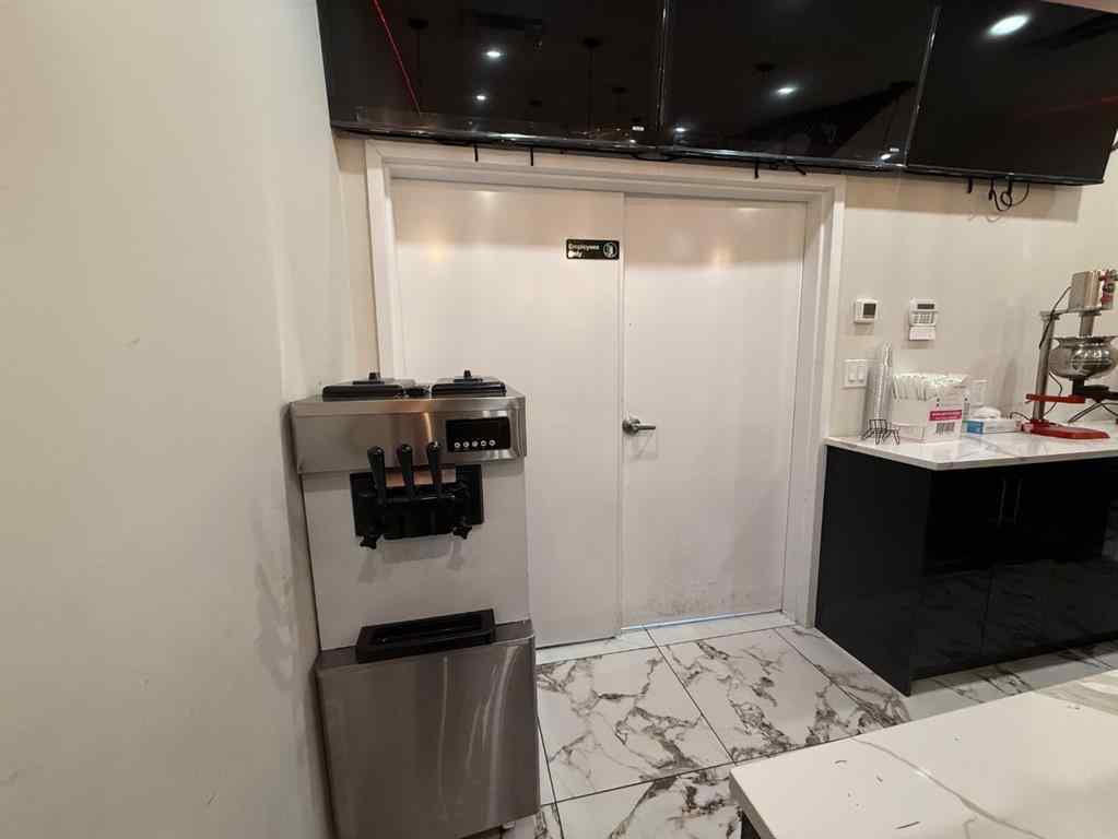 MLS® A2266670 -     in  Calgary, Commercial