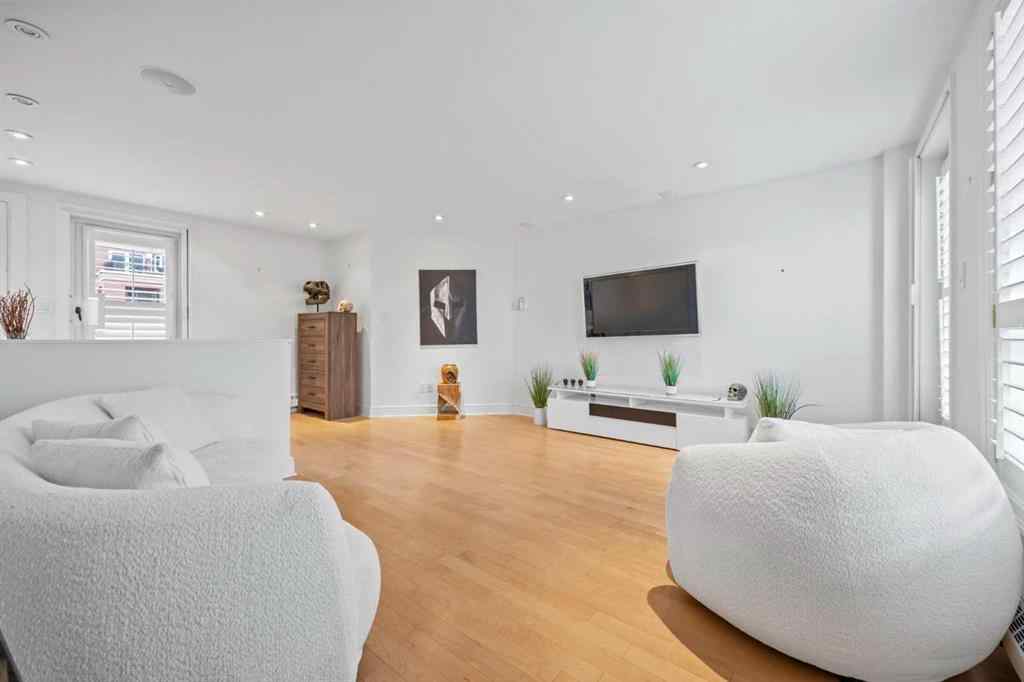 MLS® A2266679 - Unit #5206 400 Eau Claire Avenue SW in Eau Claire Calgary, Residential