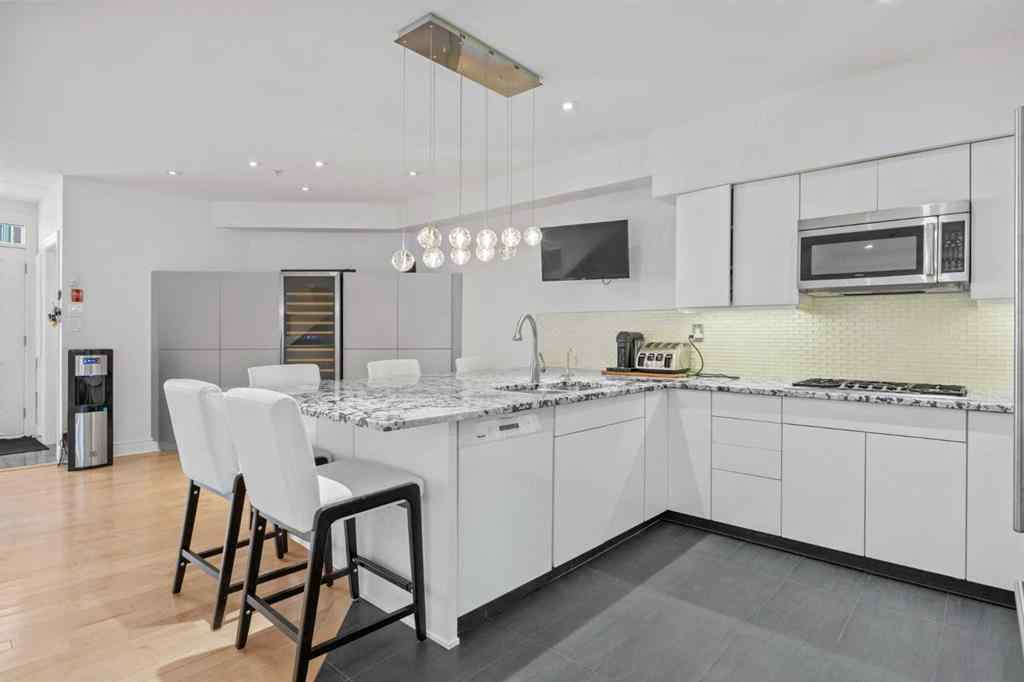 MLS® A2266679 - Unit #5206 400 Eau Claire Avenue SW in Eau Claire Calgary, Residential