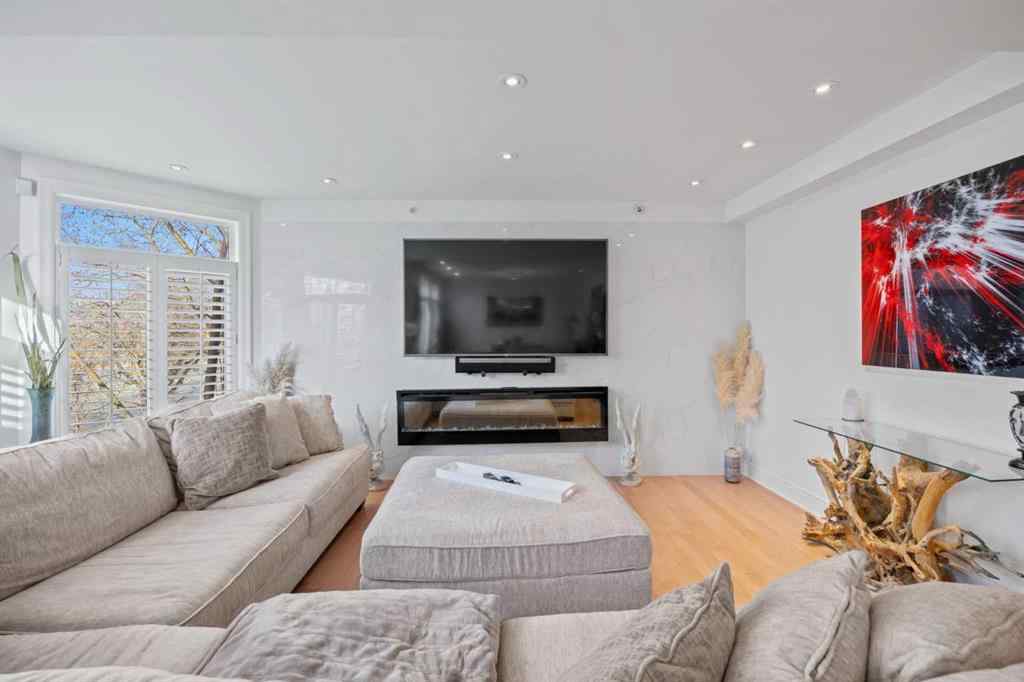 MLS® A2266679 - Unit #5206 400 Eau Claire Avenue SW in Eau Claire Calgary, Residential