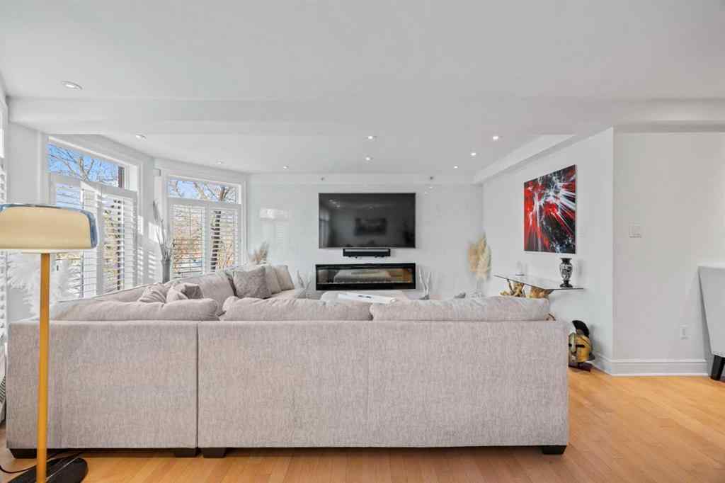 MLS® A2266679 - Unit #5206 400 Eau Claire Avenue SW in Eau Claire Calgary, Residential