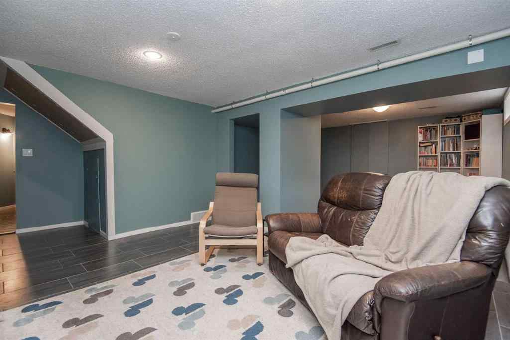 MLS® A2266682 - 34 Wright Avenue  in West Park Red Deer, Residential