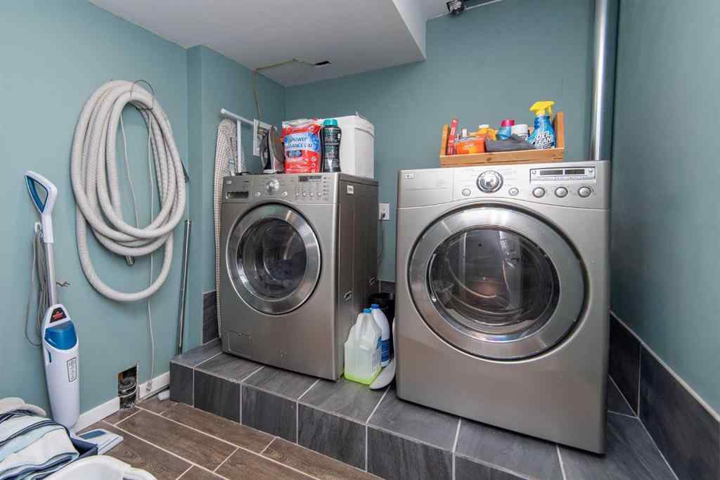 MLS® A2266682 - 34 Wright Avenue  in West Park Red Deer, Residential