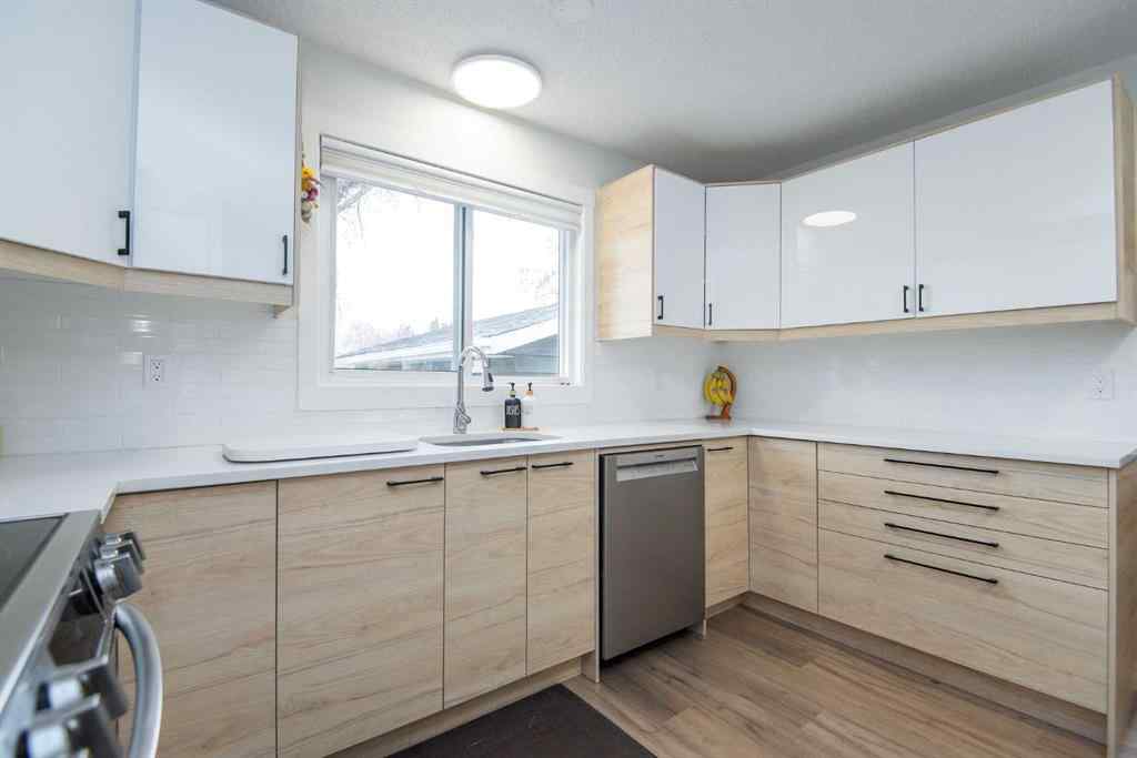 MLS® A2266682 - 34 Wright Avenue  in West Park Red Deer, Residential