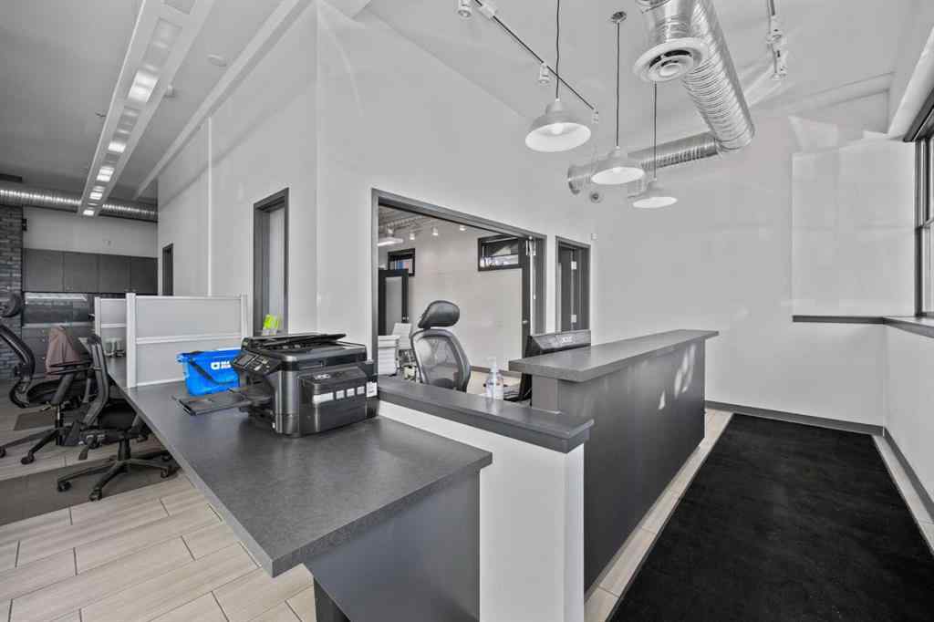 MLS® A2266683 - 1742 10 Avenue SW in Sunalta Calgary, Commercial