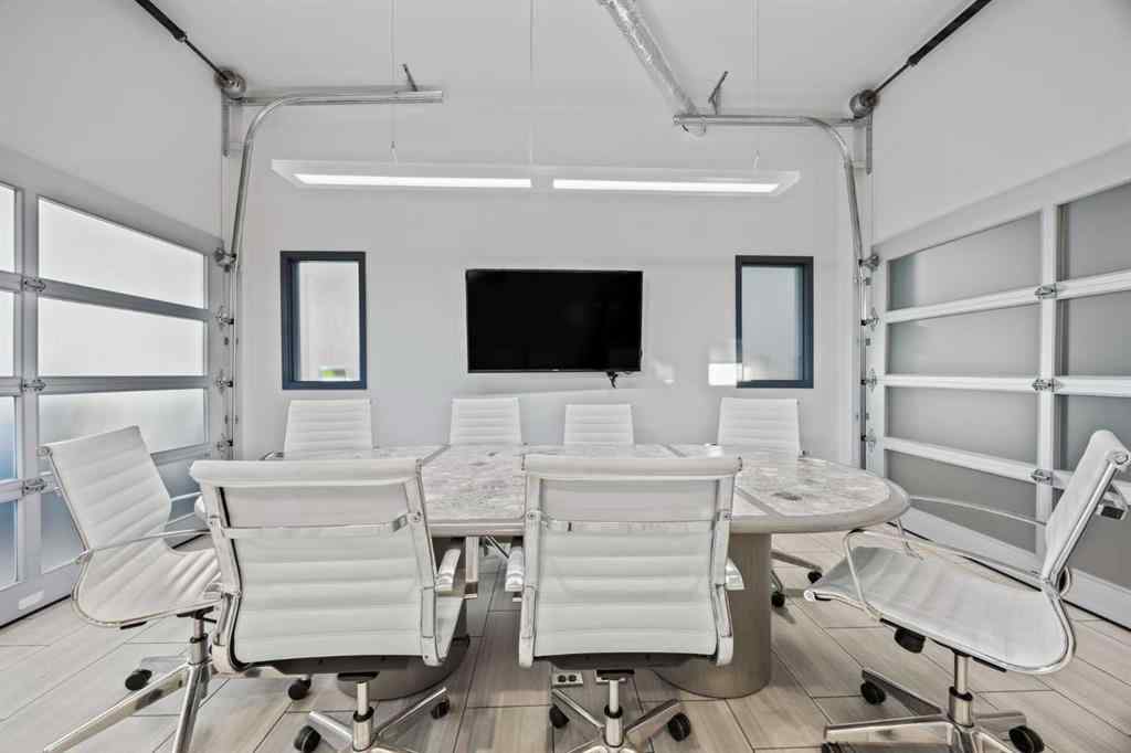 MLS® A2266683 - 1742 10 Avenue SW in Sunalta Calgary, Commercial