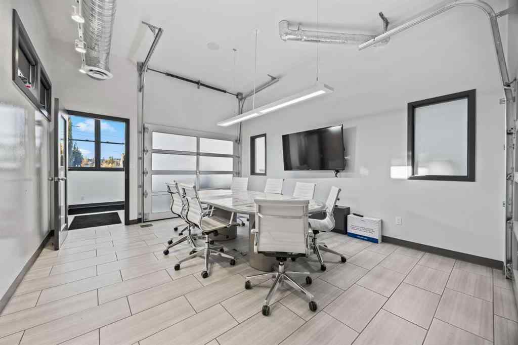 MLS® A2266683 - 1742 10 Avenue SW in Sunalta Calgary, Commercial