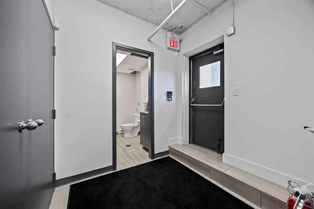 MLS® A2266683 - 1742 10 Avenue SW in Sunalta Calgary, Commercial