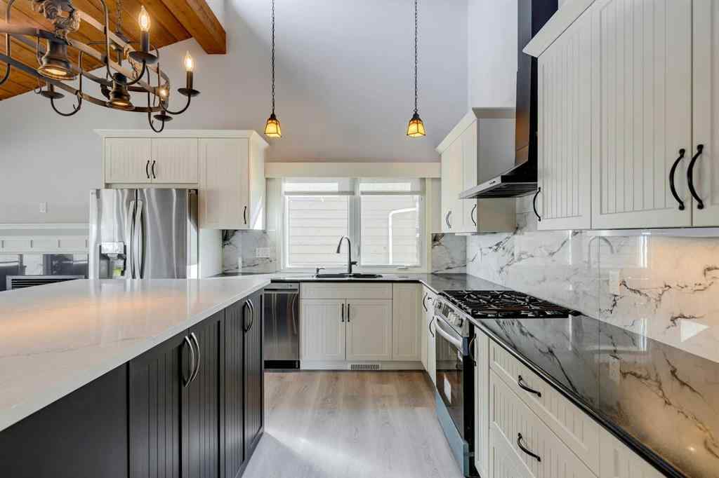 MLS® A2266685 - 3020 Palliser Drive SW in Oakridge Calgary, Residential