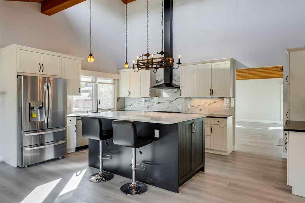 MLS® A2266685 - 3020 Palliser Drive SW in Oakridge Calgary, Residential