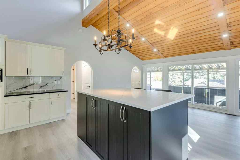 MLS® A2266685 - 3020 Palliser Drive SW in Oakridge Calgary, Residential