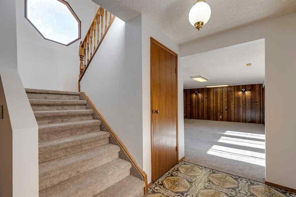 MLS® A2266688 - 80 Beacham Rise NW in Beddington Heights Calgary, Residential