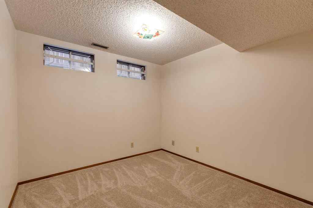 MLS® A2266688 - 80 Beacham Rise NW in Beddington Heights Calgary, Residential