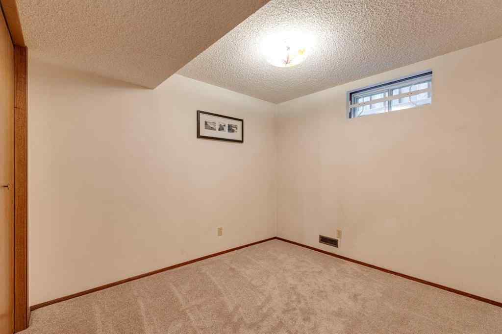 MLS® A2266688 - 80 Beacham Rise NW in Beddington Heights Calgary, Residential