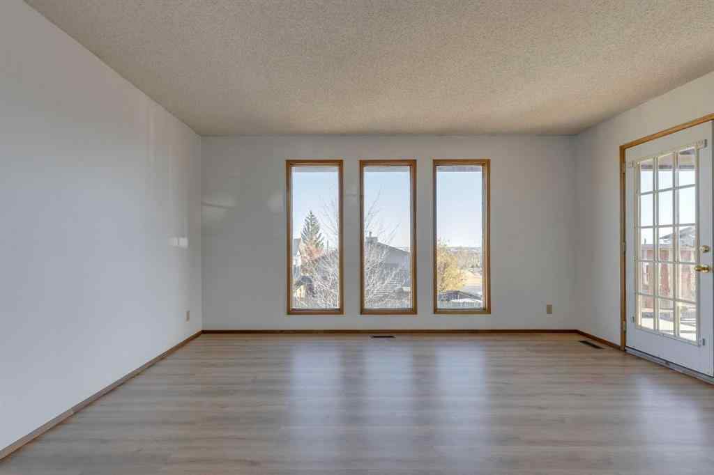 MLS® A2266688 - 80 Beacham Rise NW in Beddington Heights Calgary, Residential