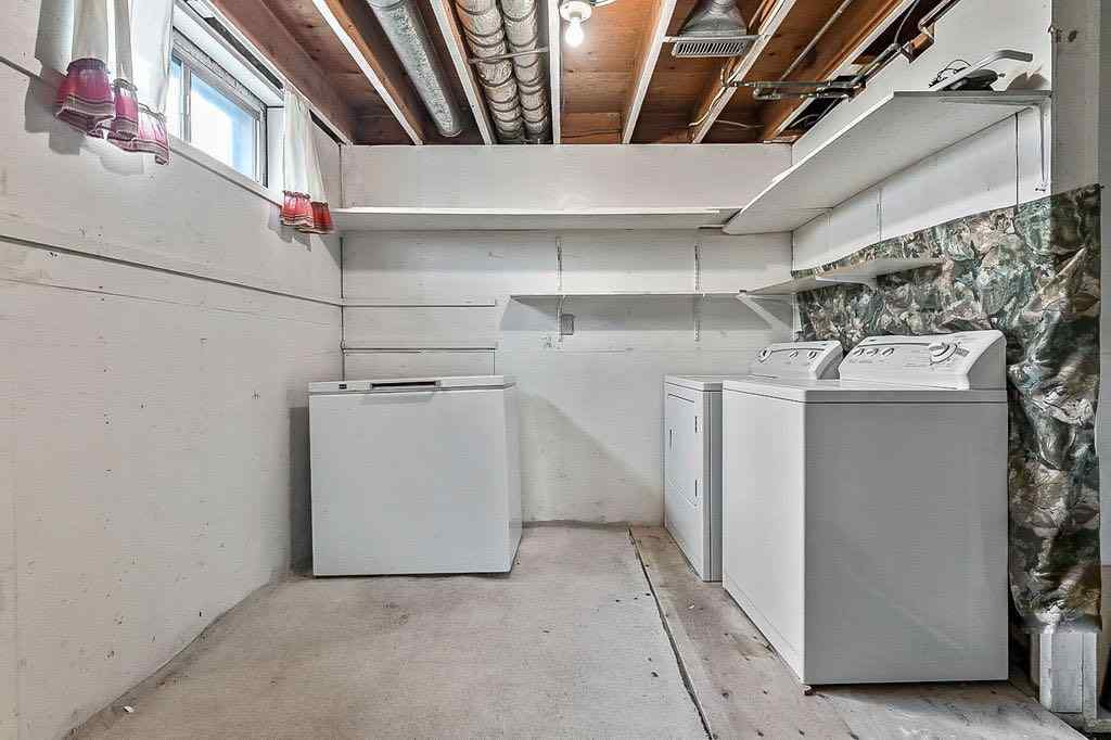 MLS® A2266689 - 60 Rundlelawn Place NE in Rundle Calgary, Residential