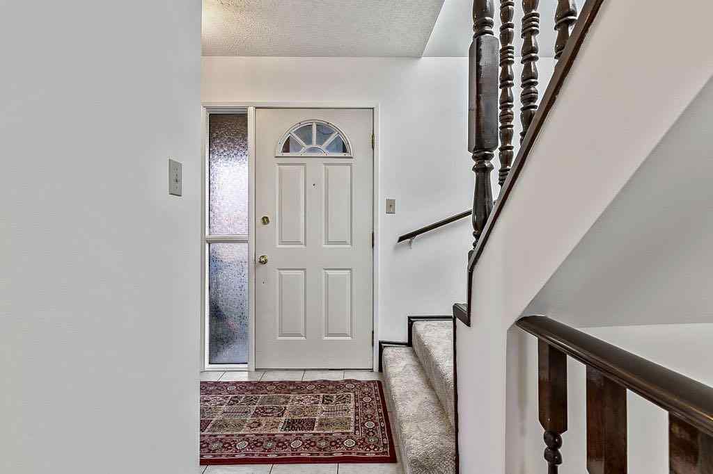 MLS® A2266689 - 60 Rundlelawn Place NE in Rundle Calgary, Residential