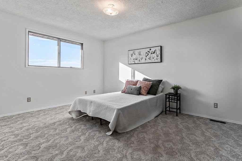 MLS® A2266689 - 60 Rundlelawn Place NE in Rundle Calgary, Residential