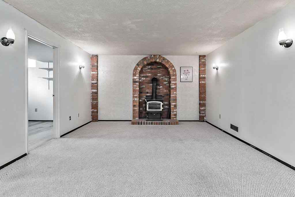 MLS® A2266689 - 60 Rundlelawn Place NE in Rundle Calgary, Residential