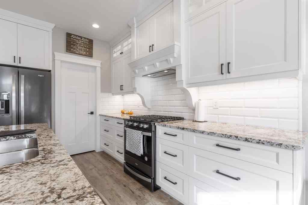 MLS® A2266692 - 803 Gibbons Avenue N in NONE Picture Butte, Residential